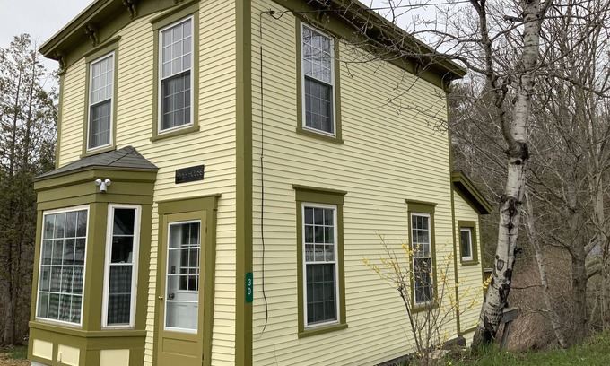 East Hardwick House | Our sweet River House is back in business, just minutes from the LV Rail Trail.