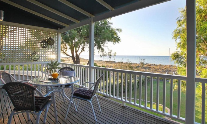 West Busselton House | Out of the Blue I Private Properties