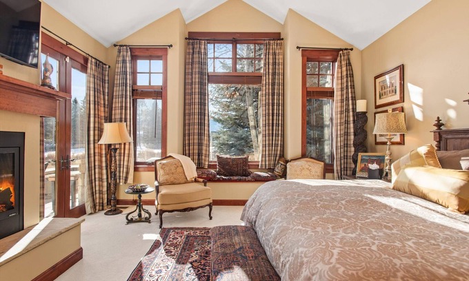 Carbondale House | Outstanding Mountain Golf Retreat