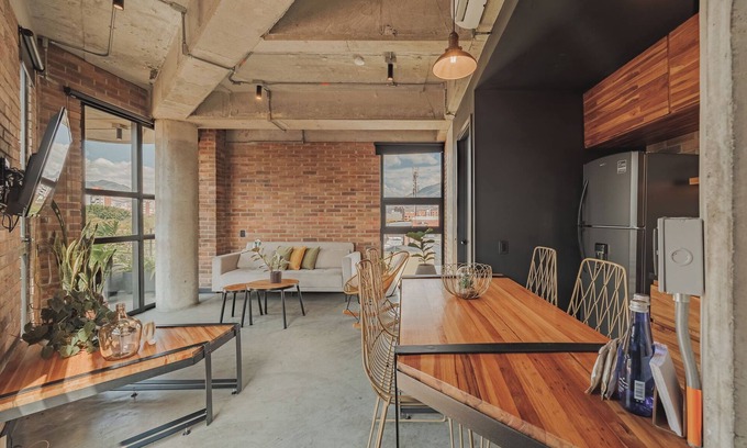 Laureles Apartment | Outstanding Rustic Flat in the center of Laureles