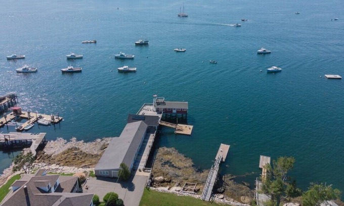 Boothbay Harbor House | Over the Water Home