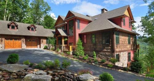 Banner Elk House | Overlook Estate in The Farm