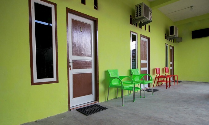 Lubuklinggau Hotel | OYO 2585 Sherren Guest House