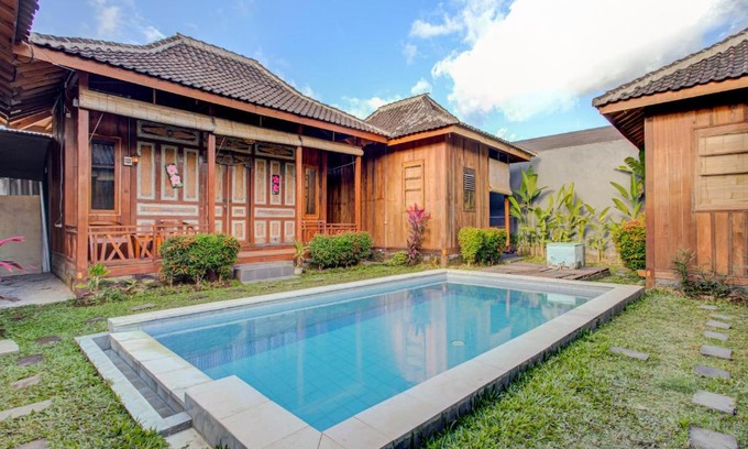 Padonan Hotel | OYO 3834 House Tien