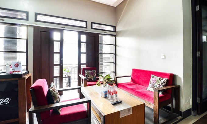 Parongpong Hotel | OYO 90026 Guest House Teras Waruga