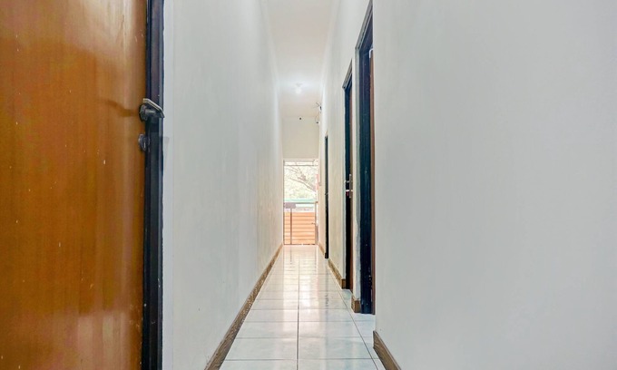 Medan Hotel | OYO 90359 Sbh Residence
