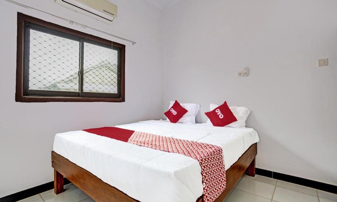Banyuwangi Hotel | OYO 91773 Ab Homestay