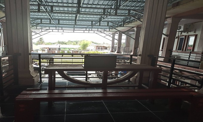 Pekanbaru Hotel | OYO 93207 Merah House