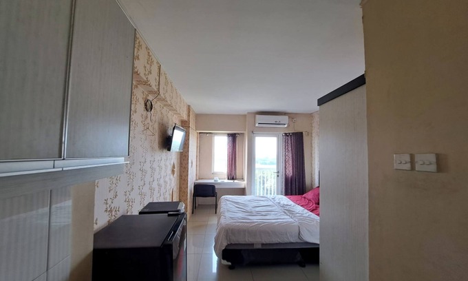 Karawang Hotel | OYO 94036 Apartement Sentraland By Helen Mangement