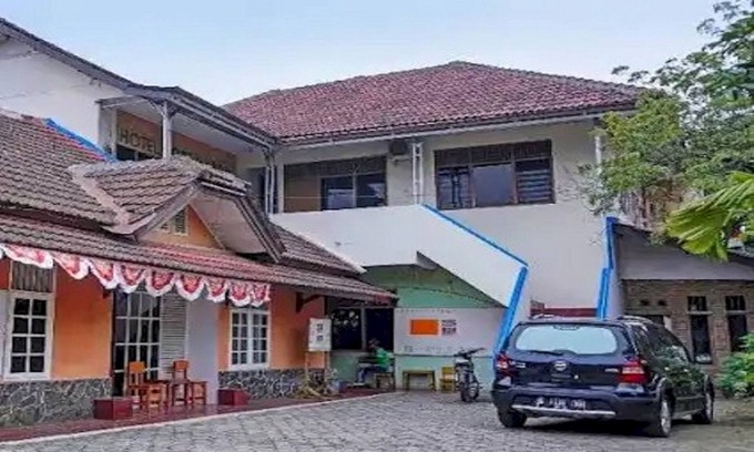 Bekasi Barat Hotel | OYO 94038 Hotel Jahip Syariah