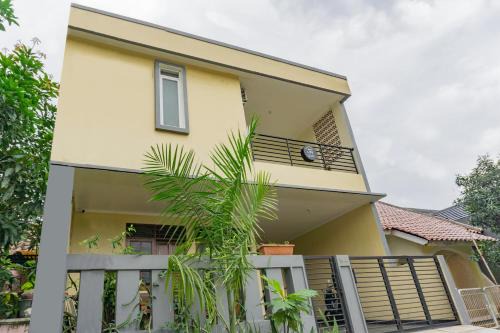 Jaka Setia Hotel | OYO Life 2216 Griya Jakasetia