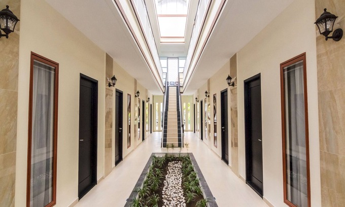 Batam Hotel | OYO Life 2735 Graha Nirwana