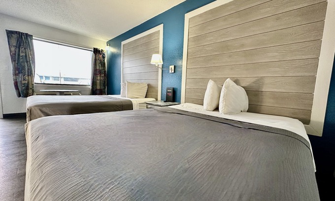 Osage Beach Hotel | Ozark Inn & Suites