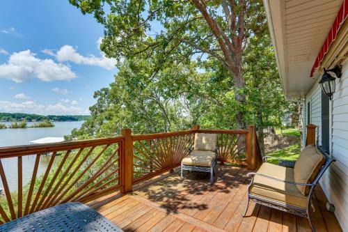 Warsaw House | Ozarks Waterfront Home with Dock and Marina Access