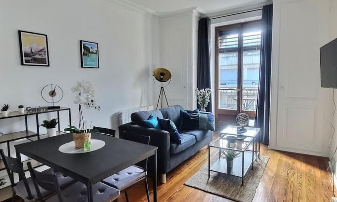 Augustins Apartment | P&R 2, 2 bedroom, close to center, Plainpalais