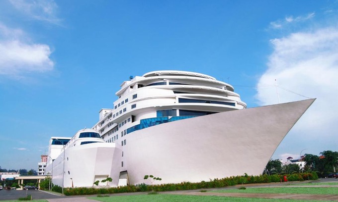 Lubuk Baja Hotel | Pacific Palace Hotel