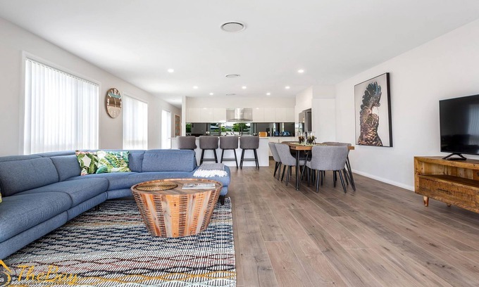 Anna Bay House | Pacific Paradise No.28 Anna Bay - New Home Close to Birubi Beach