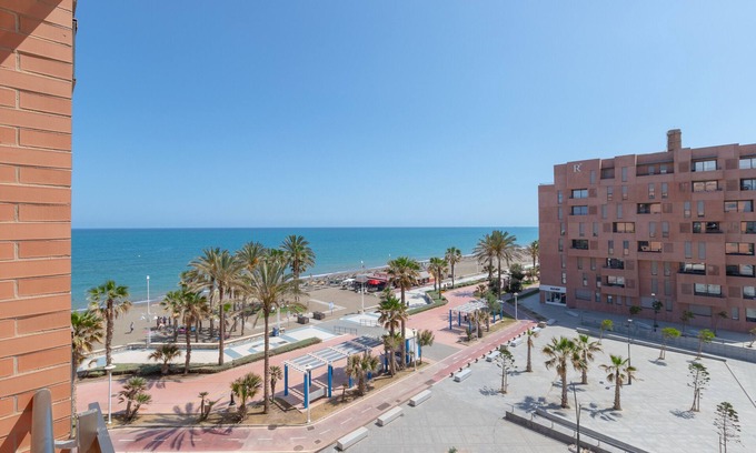 Carretera de Cadiz House | PACIFICO PLAYA - Modern apartment facing the sea in Malaga - Free Wifi
