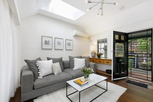Paddington Apartment | Paddington Garden Cottage with fast Wifi