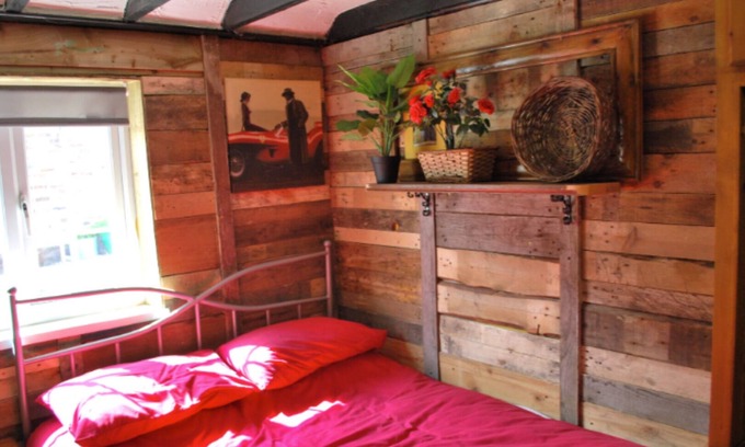 Yarm Cottage | Paddock / Hayloft - Sleep/4 adjoining bed room en suites fridge /microwave/