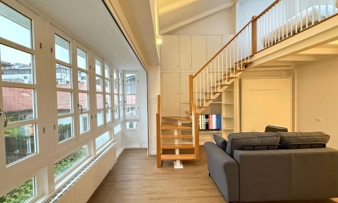 Padron House | Padrón Plaza Lotf L5 by URent