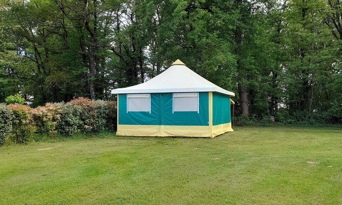 Fajoles RV Rental | Pagan tent. On flat, shady grounds, with swimming pool. Quietly.