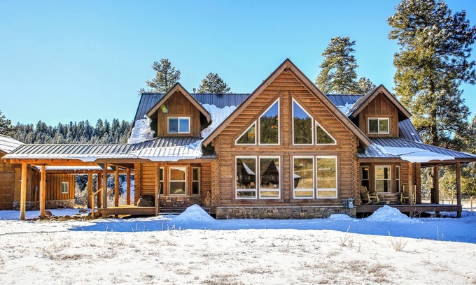 San Juan River Village Cabin | Pagosa Springs BearPaw LogCabin 4Bed/4Bath/HOT TUB
