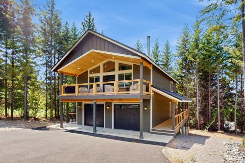 Ronald House | Paintbrush Haven