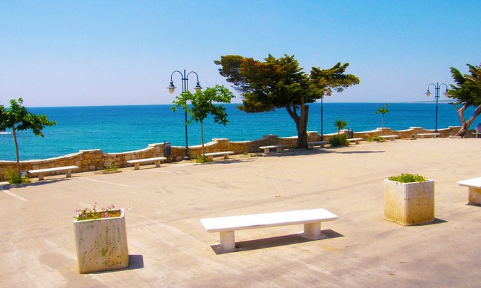 Marina di Felloniche House | Pajara Salentina with large veranda and garden