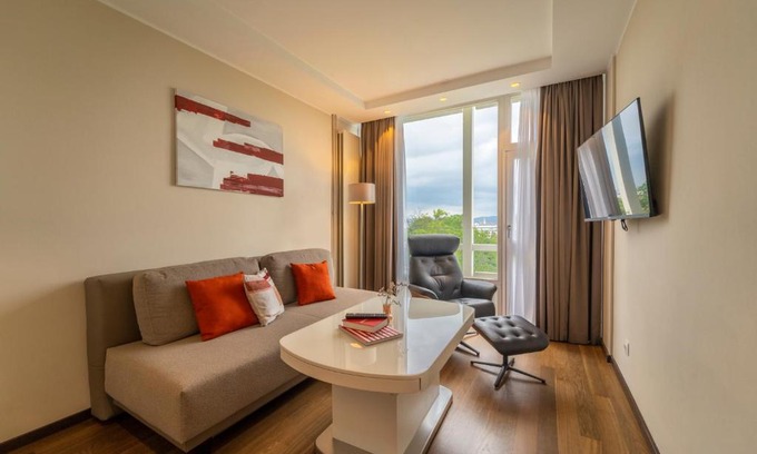 Wieden Apartment | Pakat Residences