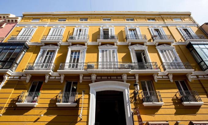 Barrio del Carmen Apartment | Palacio de Rojas by Moontels