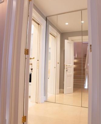 Latiano House | Palatium Schiena