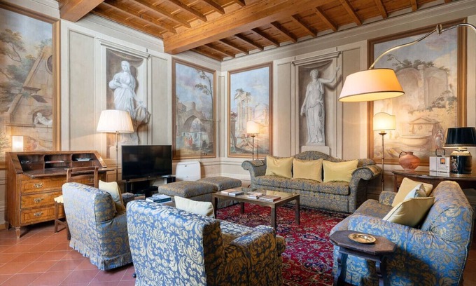San Niccolo Apartment | Palazzo Antellesi Donatello Suite
