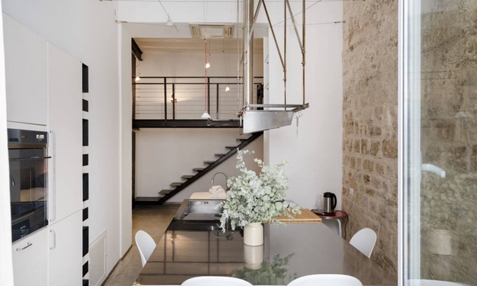 Old Town Apartment | Palazzo D’Amelj – Modern Loft in the Heart of Bari Vecchia