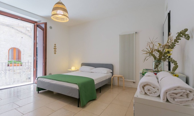 Old Town Bed & Breakfast | Palazzo San Rocco - Green Room by Wonderful Italy