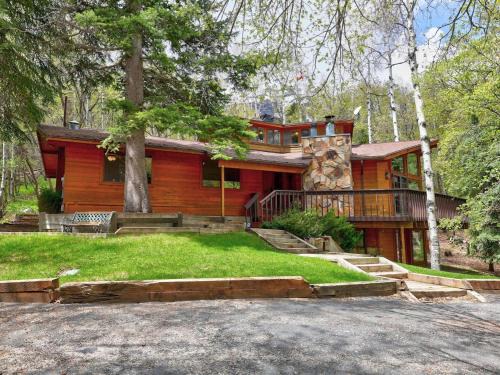 Sundance House | Palisade Pines Mountain Cabins Utah