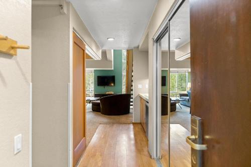 Olympic Valley Apartment | Palisades Tahoe Lodge Rentals Studio Loft #331