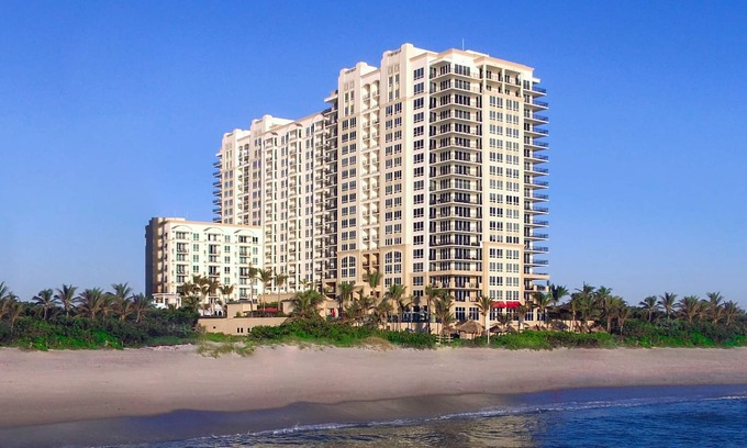 Singer Island Resort | Palm Beach Singer Island Resort & Spa Luxury Suites 2/2 Ocean View