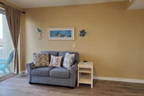Fort Walton Beach Hotel | Palm Court Yacht Club 312-A - Studio