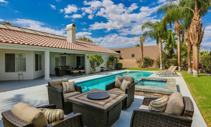 Palm Desert House | Palm Desert Oasis For The Whole Family To Enjoy