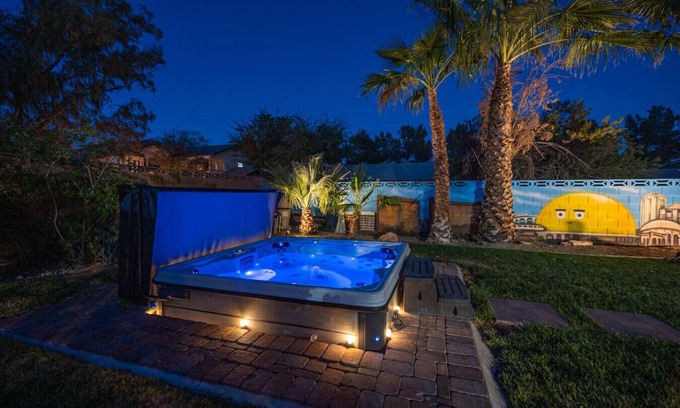 Las Vegas House | Palm Palace - 10 min to STRIP -