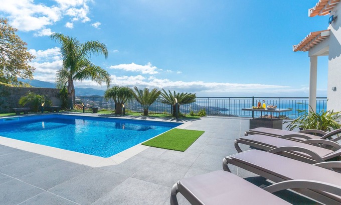 Camara de Lobos Villa | Palm Paradise by Atlantic Holiday