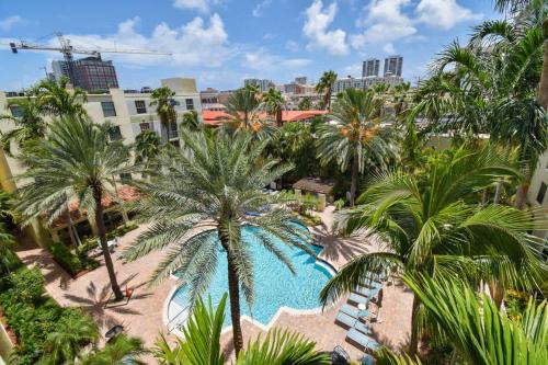 Downtown West Palm Beach Apartment | Palm Penthouse - Bright Designer Penthouse in the Heart of CityPlace