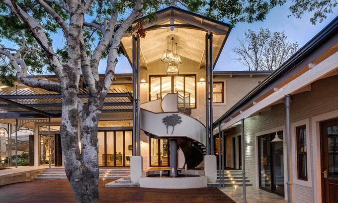 Victoria Falls Hotel | Palm River Hotel