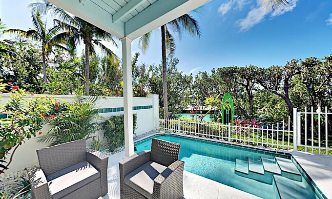 Marathon Villa | Palm Villa