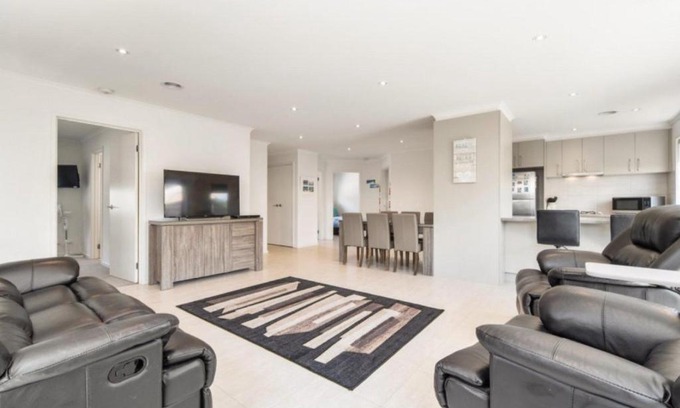 Dromana House | Palmerston