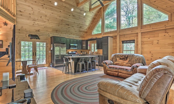 Kresgeville Cottage | Palmerton Cabin w/Game Room ~ 5 Mi to Blue Mtn