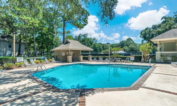 Palmetto Dunes Condo | Palmetto Dunes Chic 2BR Villa Pickleball Golf Pool