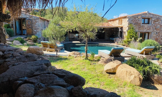 Porto-Vecchio House | Palombaggia beach porto vecchio stone sheepfold, sea view, dream, charm .