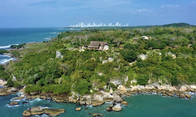 Tierra Bomba Island Cabin | PAMADUIH - Cabin on the Ocean Cliff - Amazing Ocean View